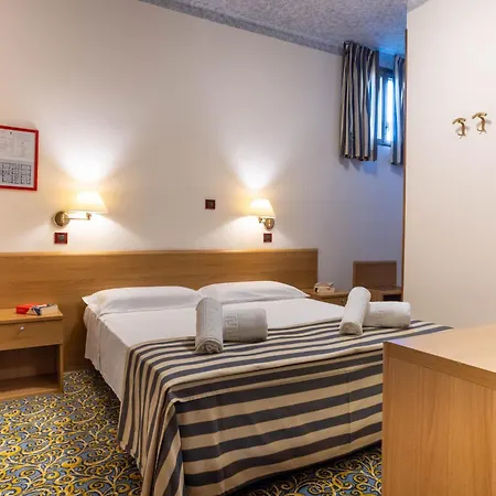 Hotel Giardinetto Desenzano del Garda Exterior photo