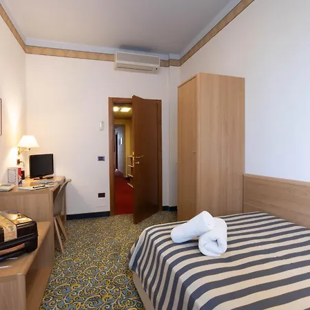 Hotel Giardinetto Desenzano del Garda Exterior photo